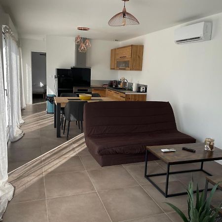 Maison Fleurs De Lys, Climatisee, Wifi Et Parking Privee Gratuit, Lave-Linge, Vernon Giverny Экстерьер фото